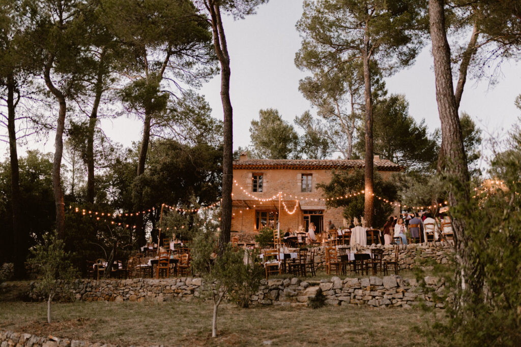 Un mariage bohème dans le Haut Var