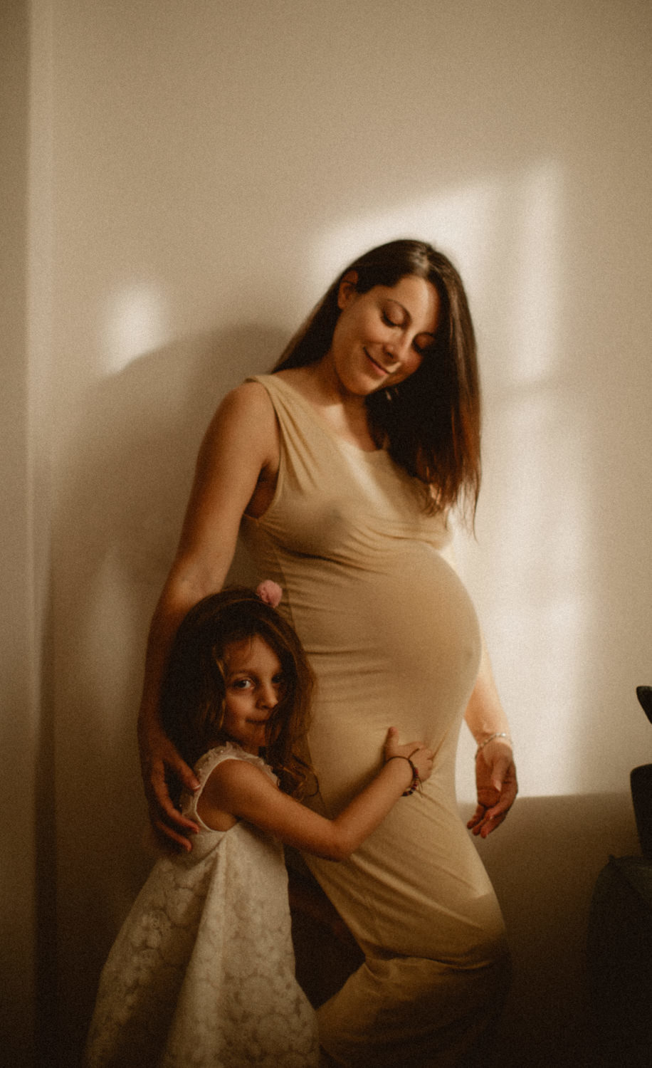 femme enceinte et sa fille