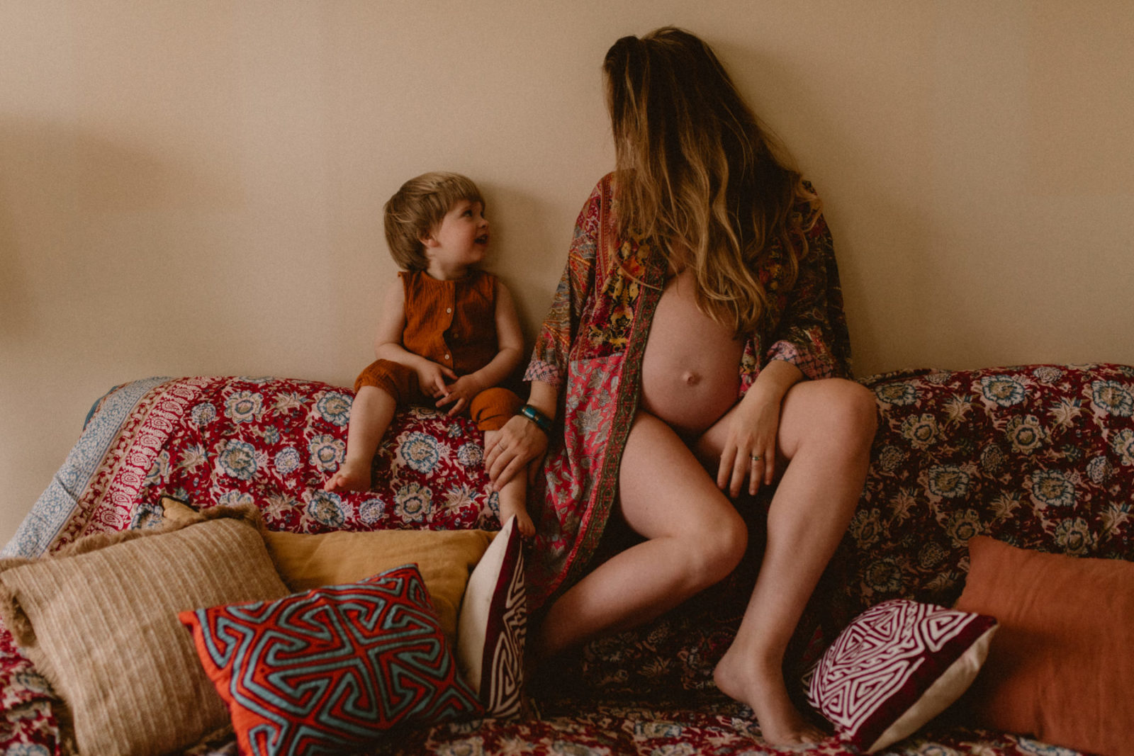 photographe de grossesse et de maternité basée à cannes