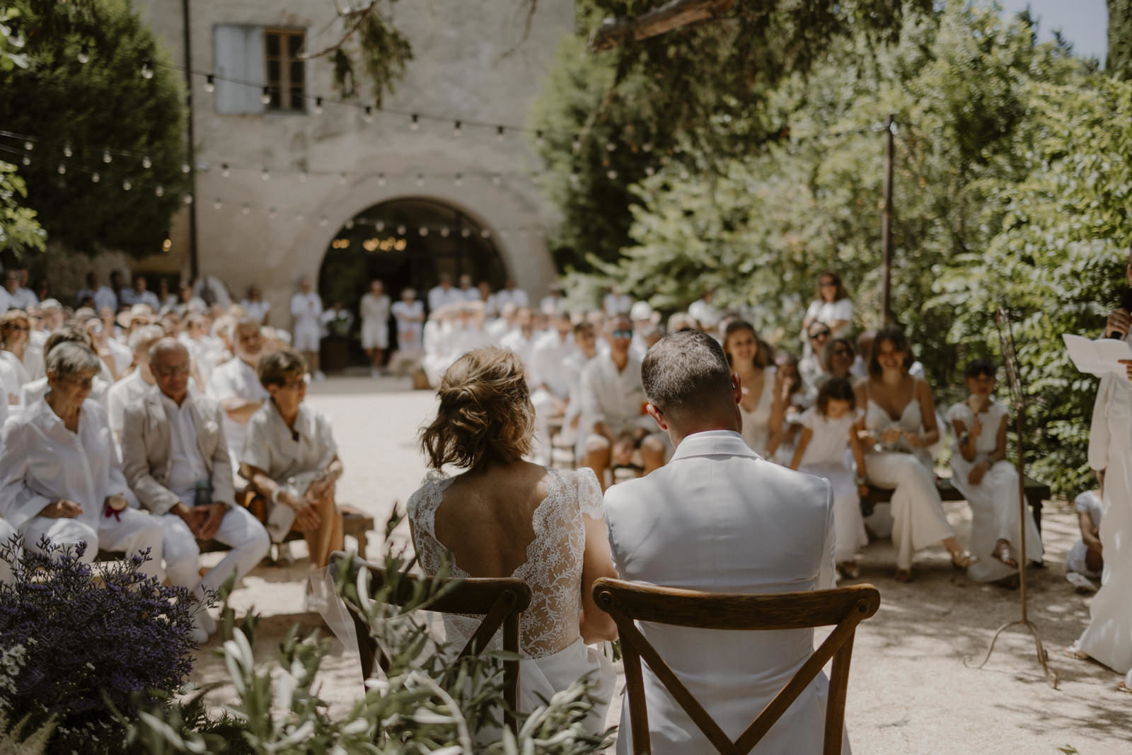 ceremonie laique à Lourmarin