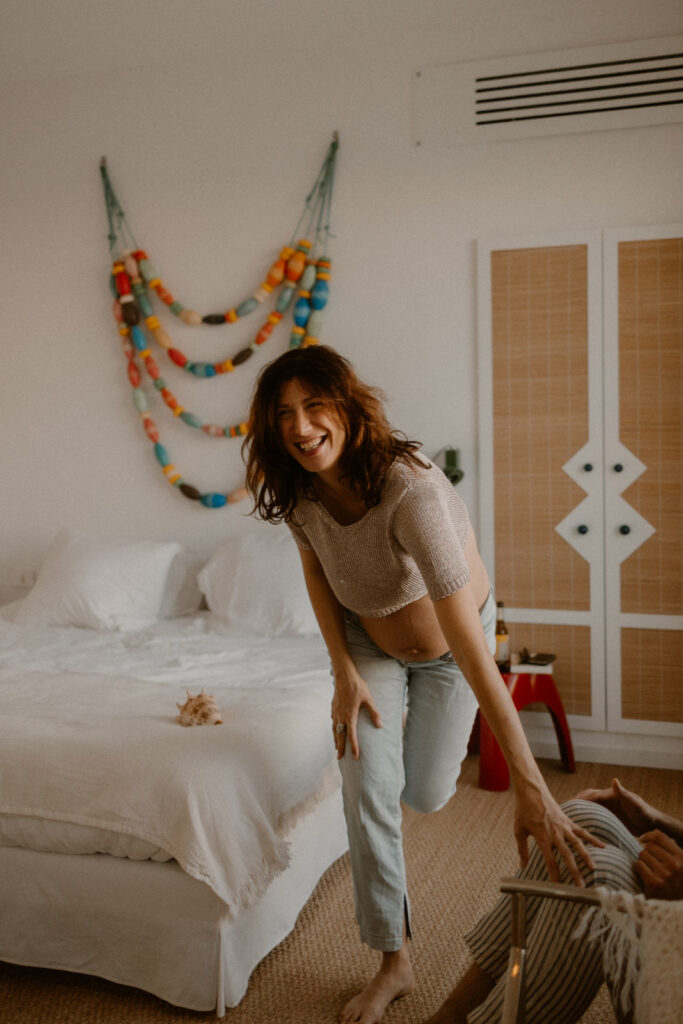 maternité lifestyle nice femme enceinte en intimité