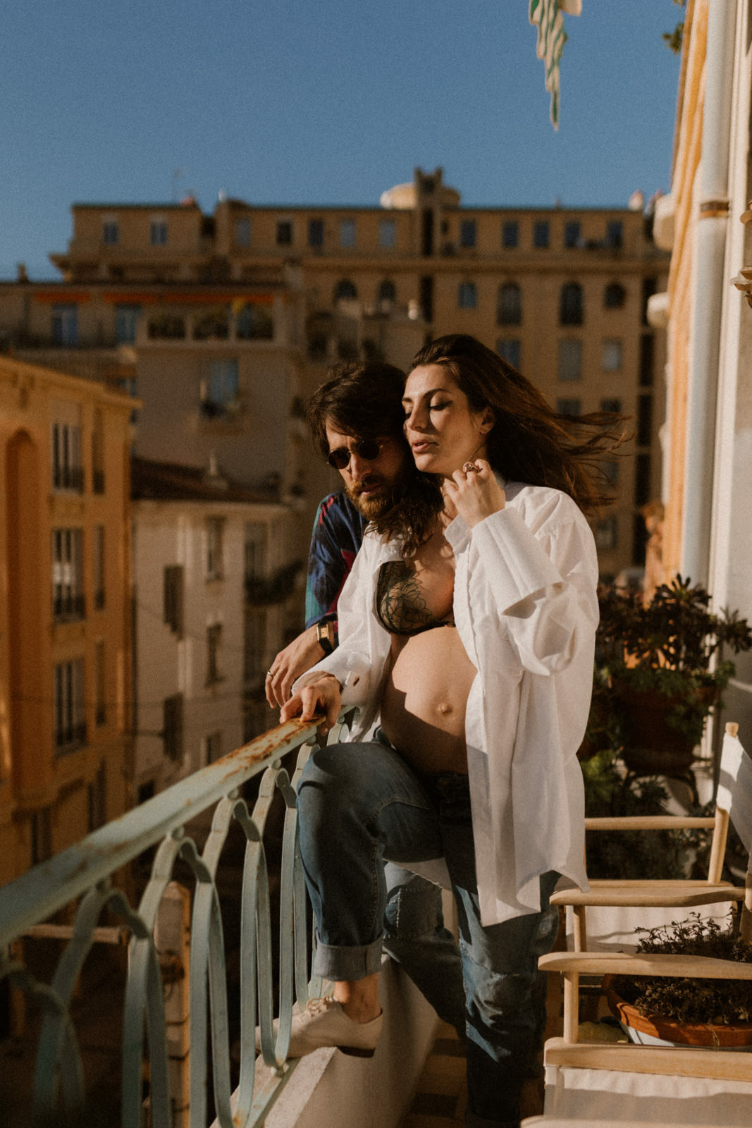 photographe de grossesse à Paris au style moderne 